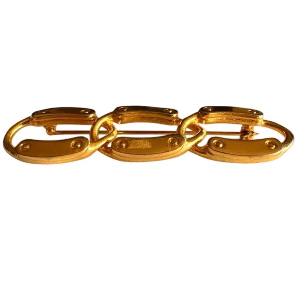 Vintage Gold Tone‎ Interlocking Oval Link Brooch Industrial Rivet Detail Pin
